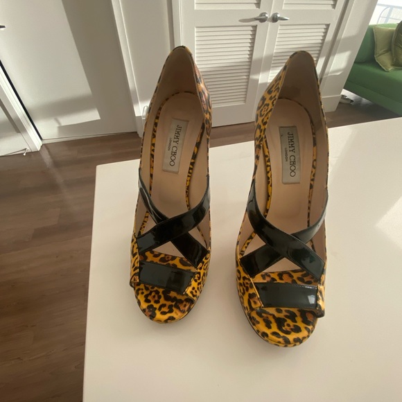 Jimmy Choo Patent Platform shoe - Picture 3 of 4